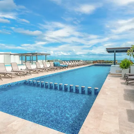 2 Bedroom Condo At Ipana Condos - Pool - Gym - Business Center - Indigo